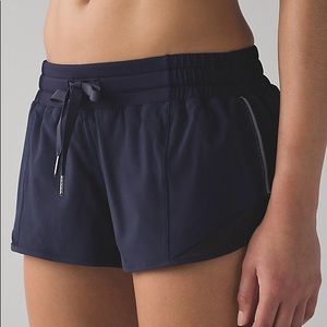Lululemon Hotty Hot Shorts 2.5”